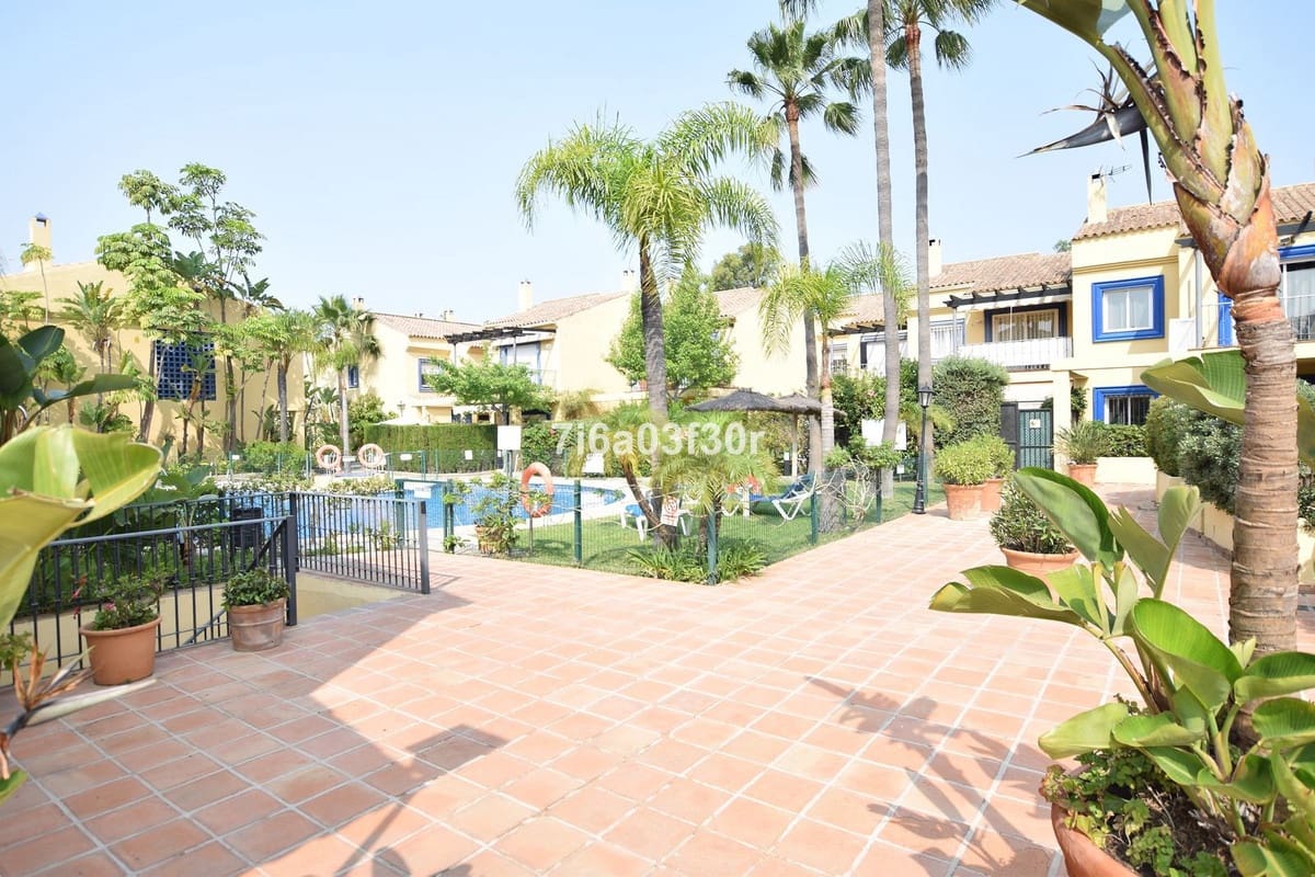 3 chambre Maison de Ville à vendre à San Pedro de Alcantara avec piscine garage - 790 000 € (Ref: 9614111)