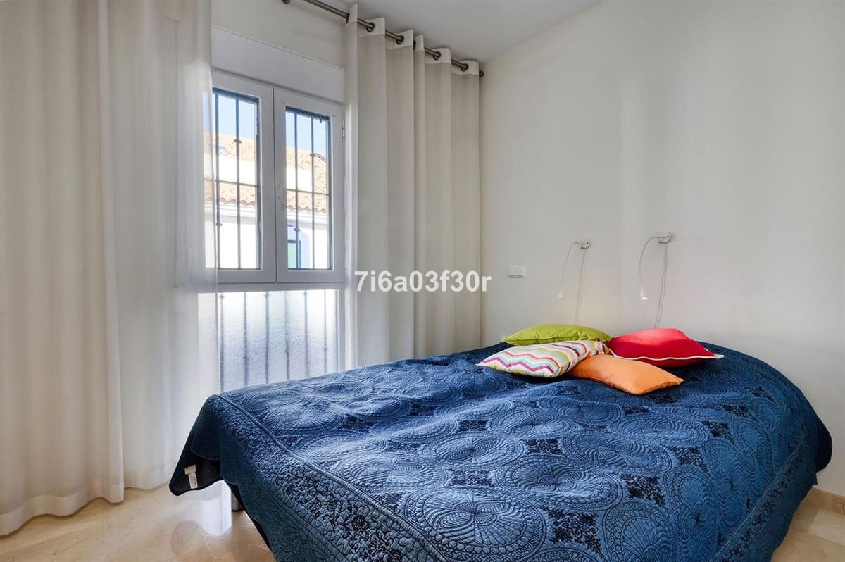 4 bedroom Townhouse for sale in San Pedro de Alcantara with pool garage - € 1,475,000 (Ref: 9614112)