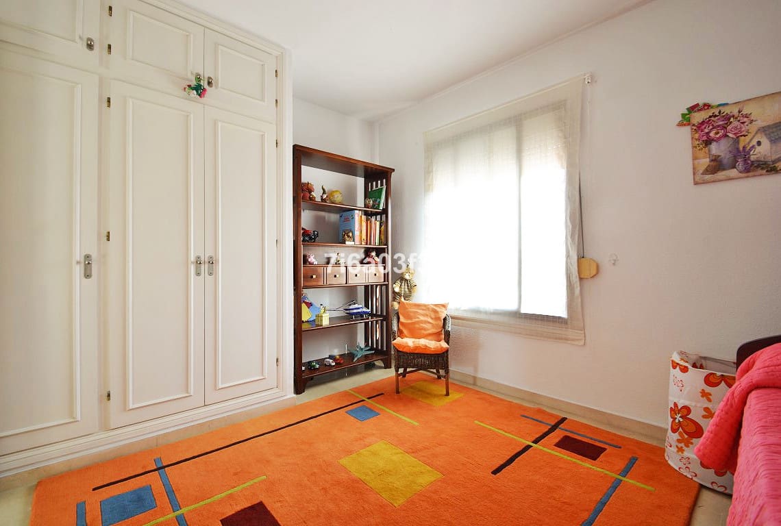 4 bedroom Townhouse for rent in San Pedro de Alcantara with pool garage - € 2,400 (Ref: 9626649)