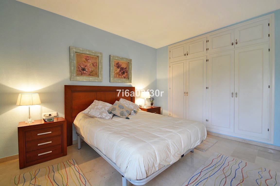 4 bedroom Townhouse for rent in San Pedro de Alcantara with pool garage - € 2,400 (Ref: 9626649)