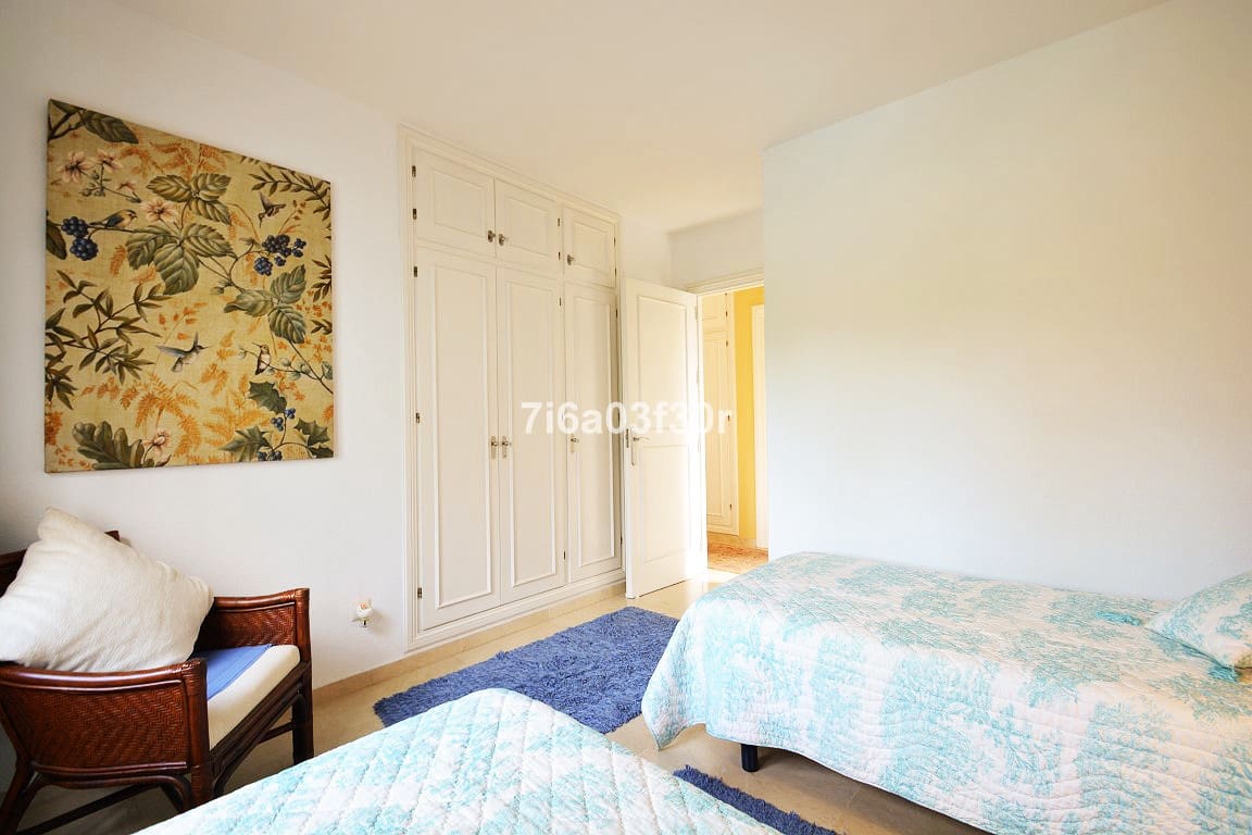 4 bedroom Townhouse for rent in San Pedro de Alcantara with pool garage - € 2,400 (Ref: 9626649)