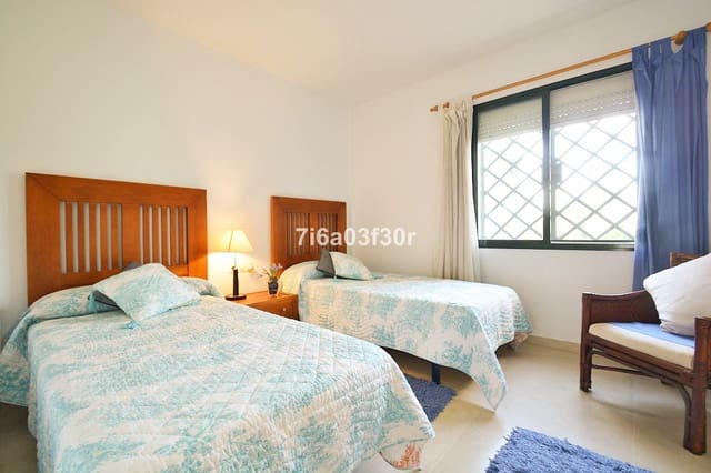4 slaapkamer Huis te huur in San Pedro de Alcantara, Marbella met zwembad garage - € 2.400 (Ref: 9626649)