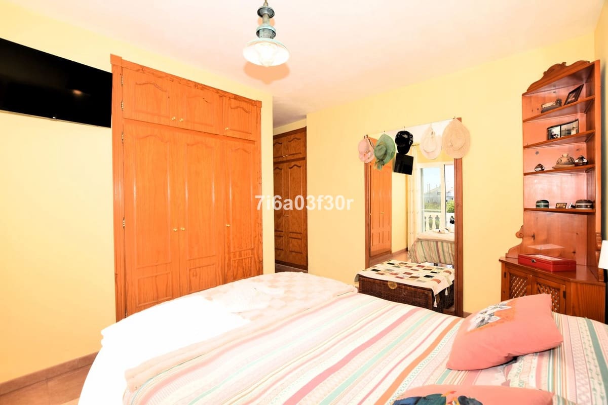 3 sypialnia Dom na sprzedaż w San Pedro de Alcantara z garażem - 1 075 000 € (Ref: 9635184)