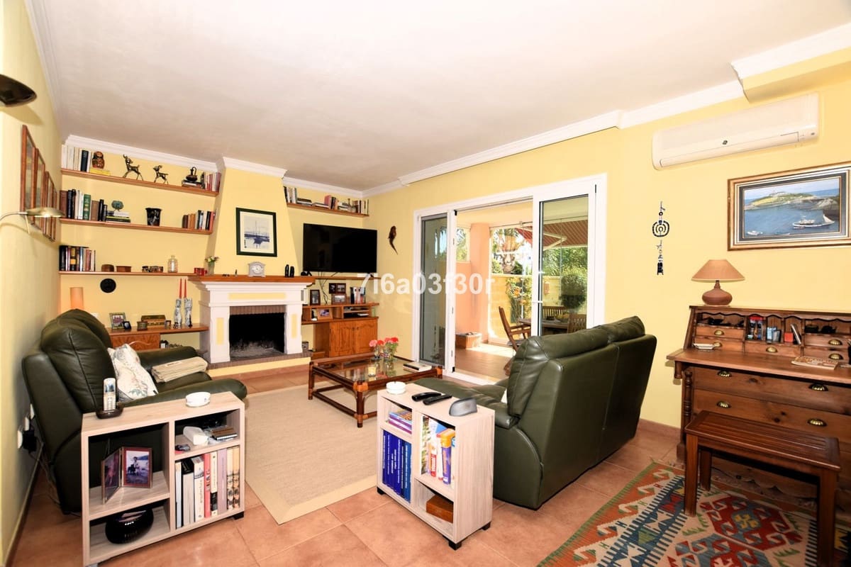 3 sypialnia Dom na sprzedaż w San Pedro de Alcantara z garażem - 1 075 000 € (Ref: 9635184)