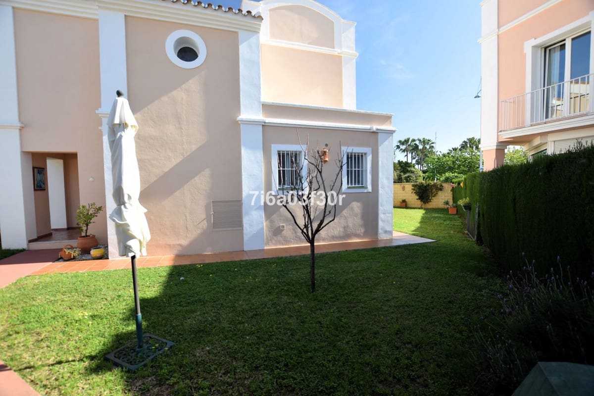 3 sypialnia Dom na sprzedaż w San Pedro de Alcantara z garażem - 1 075 000 € (Ref: 9635184)