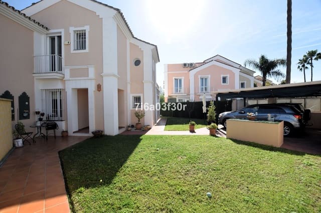 3 sypialnia Dom na sprzedaż w San Pedro de Alcantara, Marbella z garażem - 1 075 000 € (Ref: 9635184)
