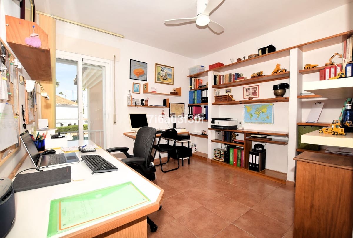 3 sypialnia Dom na sprzedaż w San Pedro de Alcantara z garażem - 1 075 000 € (Ref: 9635184)