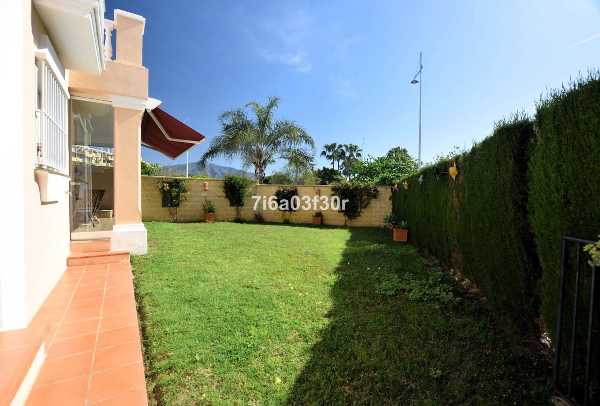 3 sypialnia Dom na sprzedaż w San Pedro de Alcantara z garażem - 1 075 000 € (Ref: 9635184)