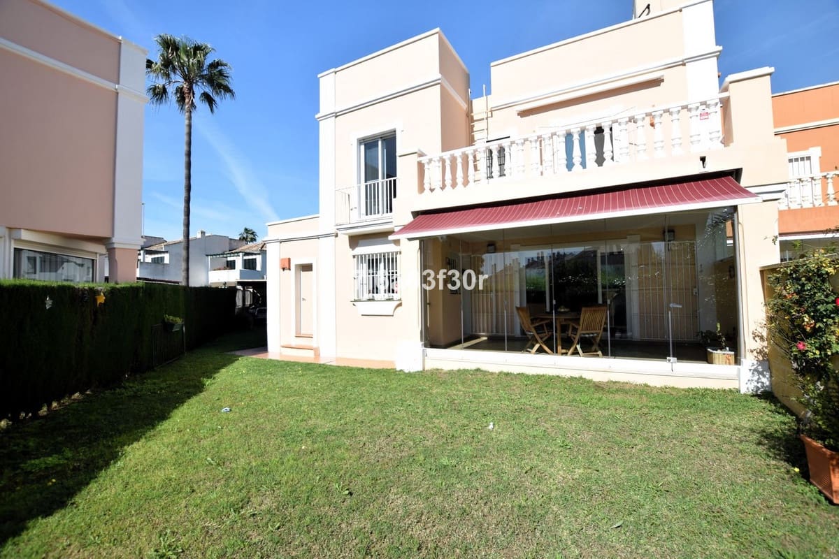 3 sypialnia Dom na sprzedaż w San Pedro de Alcantara z garażem - 1 075 000 € (Ref: 9635184)