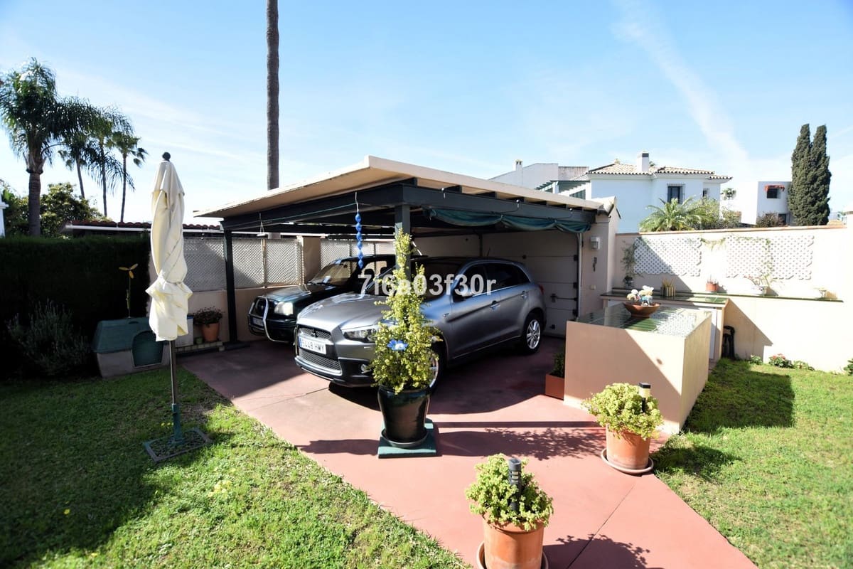 3 sypialnia Dom na sprzedaż w San Pedro de Alcantara z garażem - 1 075 000 € (Ref: 9635184)