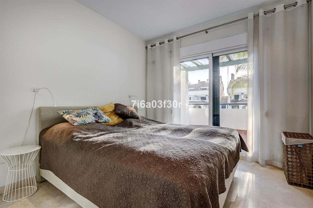 4 chambre Maison de Ville à vendre à Marbella avec piscine garage - 1 490 000 € (Ref: 9643362)