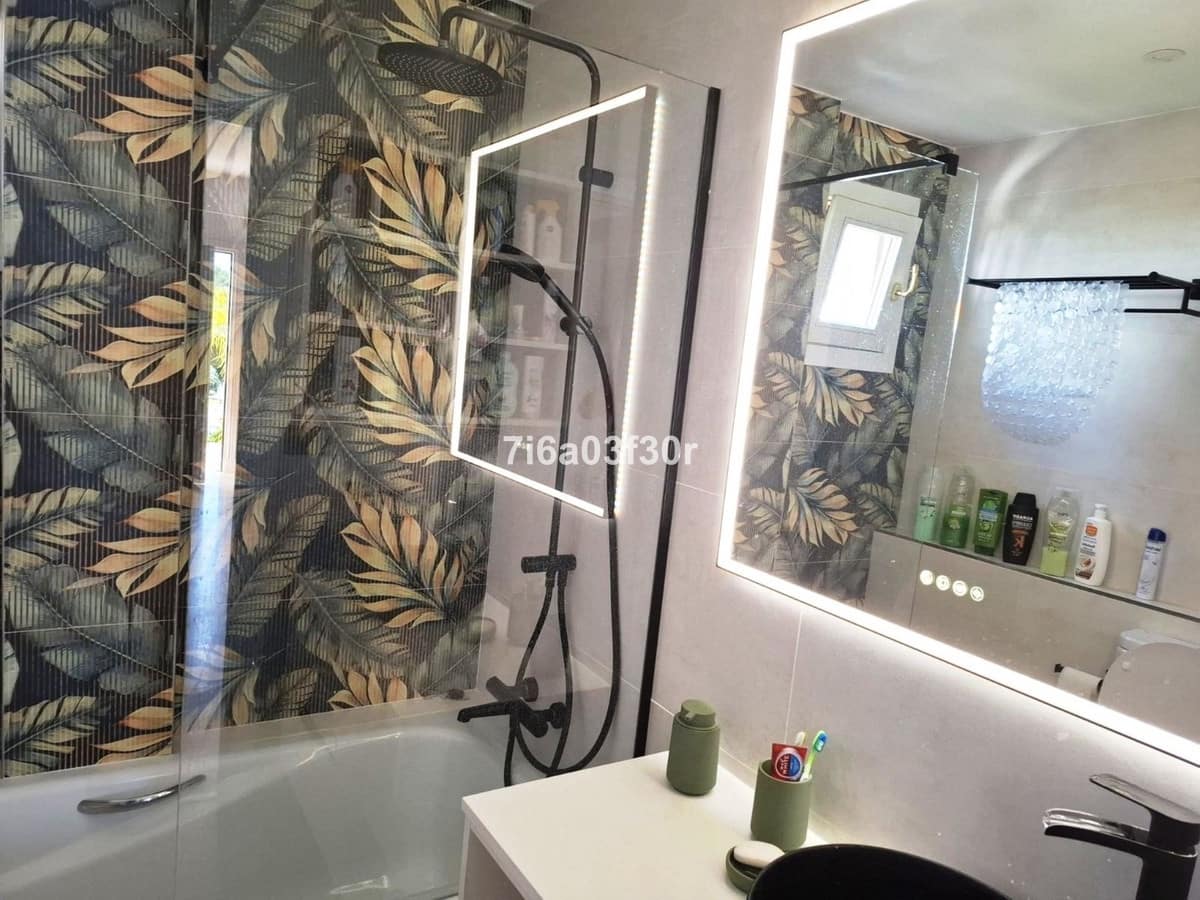 2 camera da letto Attico da affittare in Golden Mile con piscina garage - 2.500 € (Rif: 9685633)