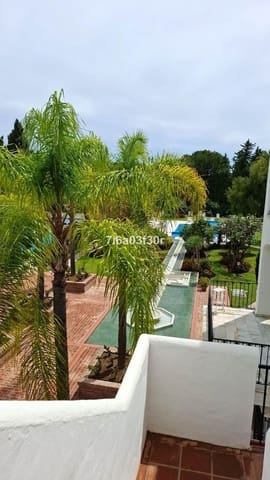 2 sypialnia Penthouse do wynajęcia w Marbella z basenem garażem - 2 500 € (Ref: 9685633)