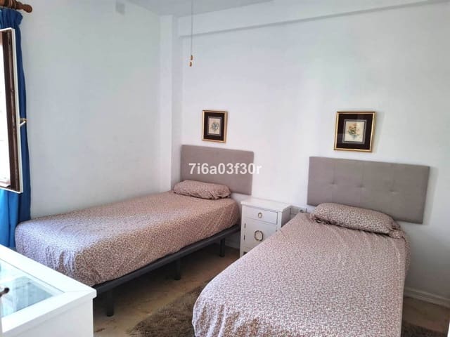 2 sypialnia Penthouse do wynajęcia w Marbella z basenem garażem - 2 500 € (Ref: 9685633)