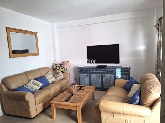 2 sypialnia Penthouse do wynajęcia w Marbella z basenem garażem - 2 500 € (Ref: 9685633)