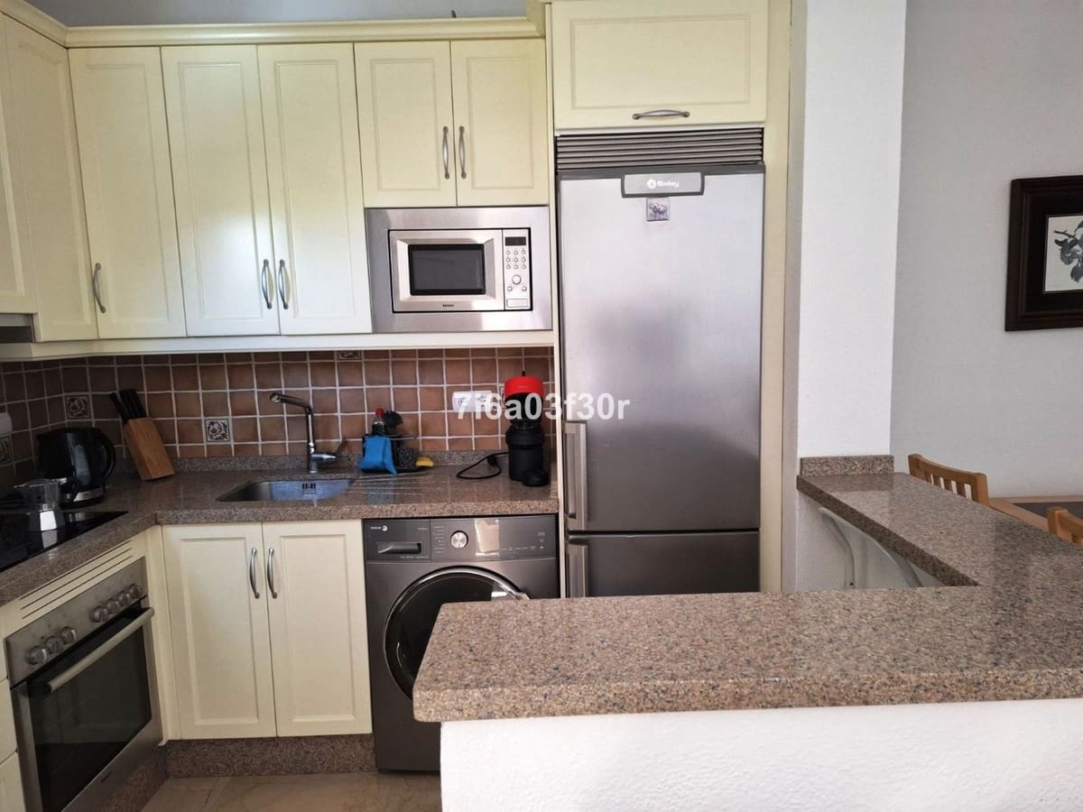 2 sovrum Takvåning att hyra i Marbella med pool garage - 2 500 € (Ref: 9685633)
