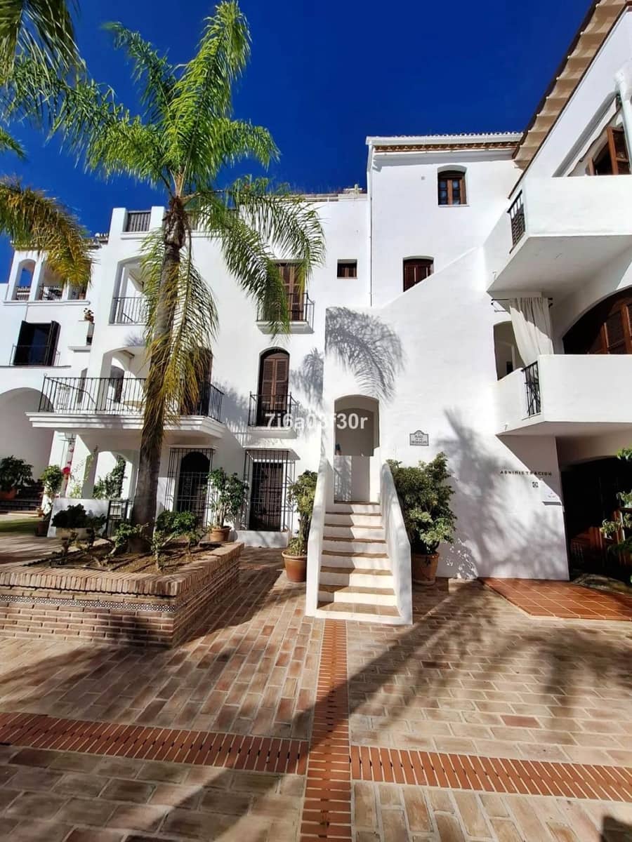 2 sovrum Takvåning att hyra i Marbella med pool garage - 2 500 € (Ref: 9685633)