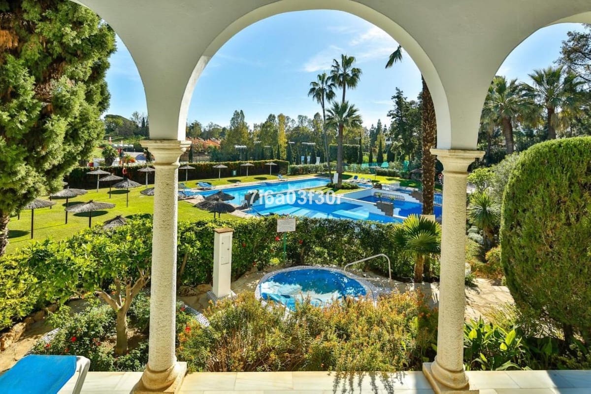 2 sovrum Takvåning att hyra i Marbella med pool garage - 2 500 € (Ref: 9685633)
