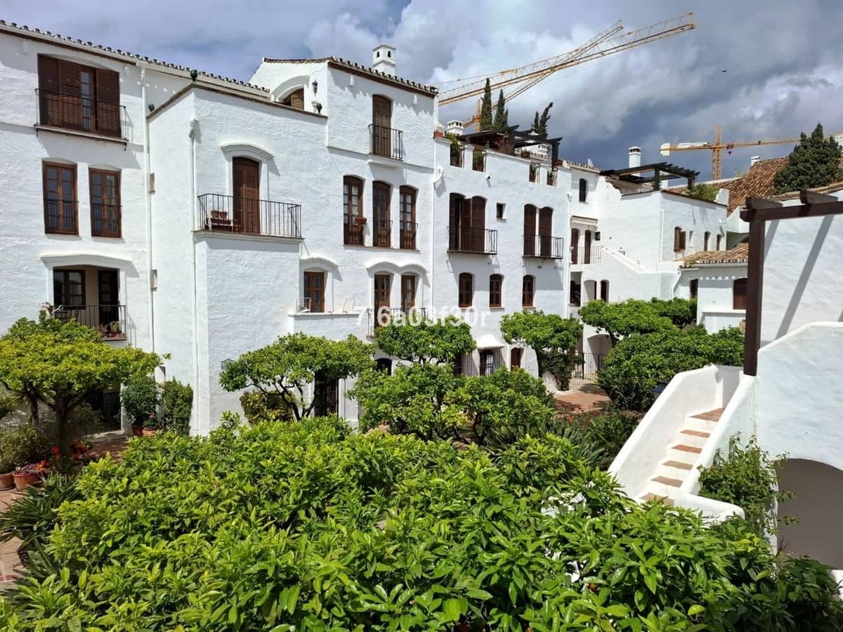 2 sovrum Takvåning att hyra i Marbella med pool garage - 2 500 € (Ref: 9685633)