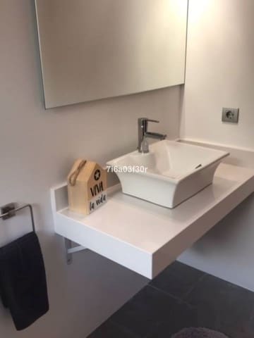 3 bedroom Apartment for holiday rental in La Quinta, Benahavís with pool - € 1,300 (Ref: 9688493)