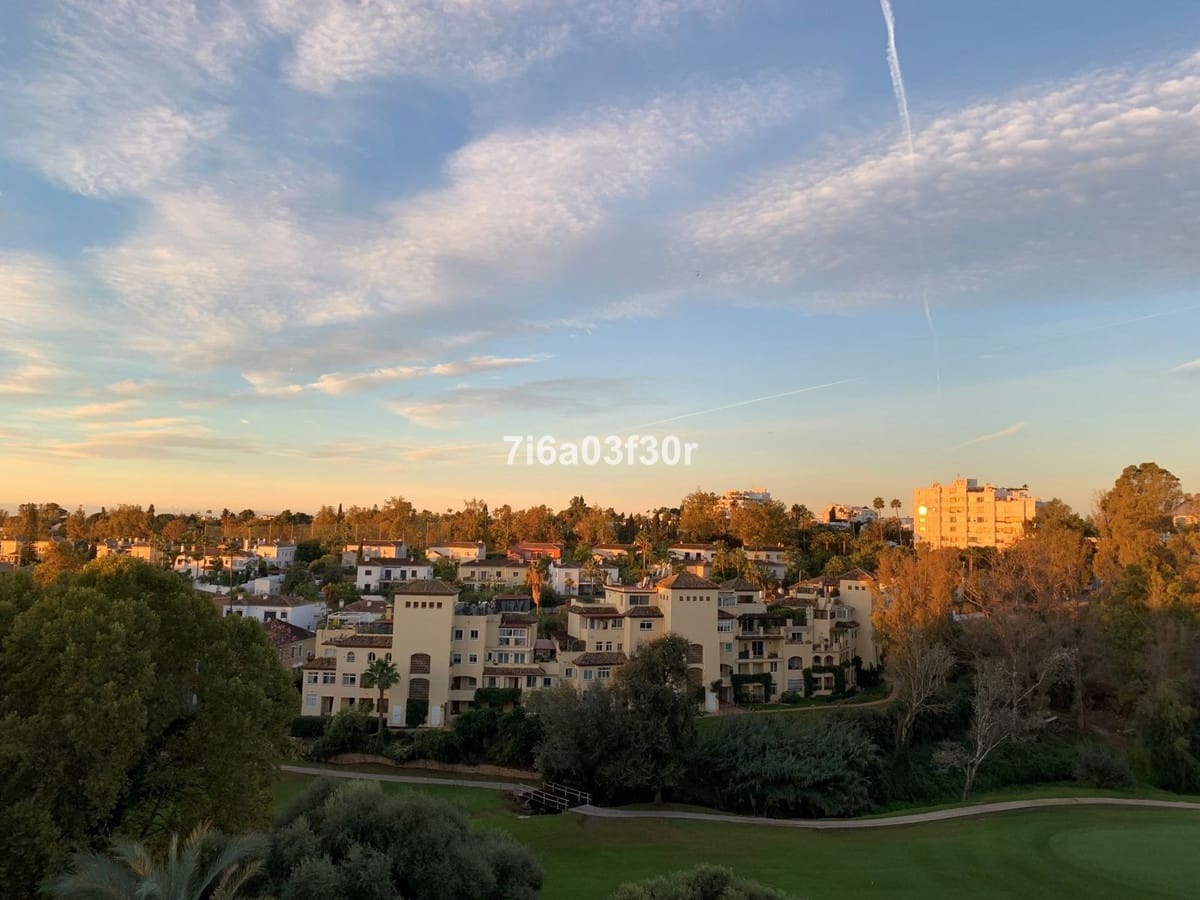 3 makuuhuone Huoneisto lomavuokrausta paikassa Guadalmina mukana uima-altaan 
autotalli - 1 700 € (Ref: 9707767)