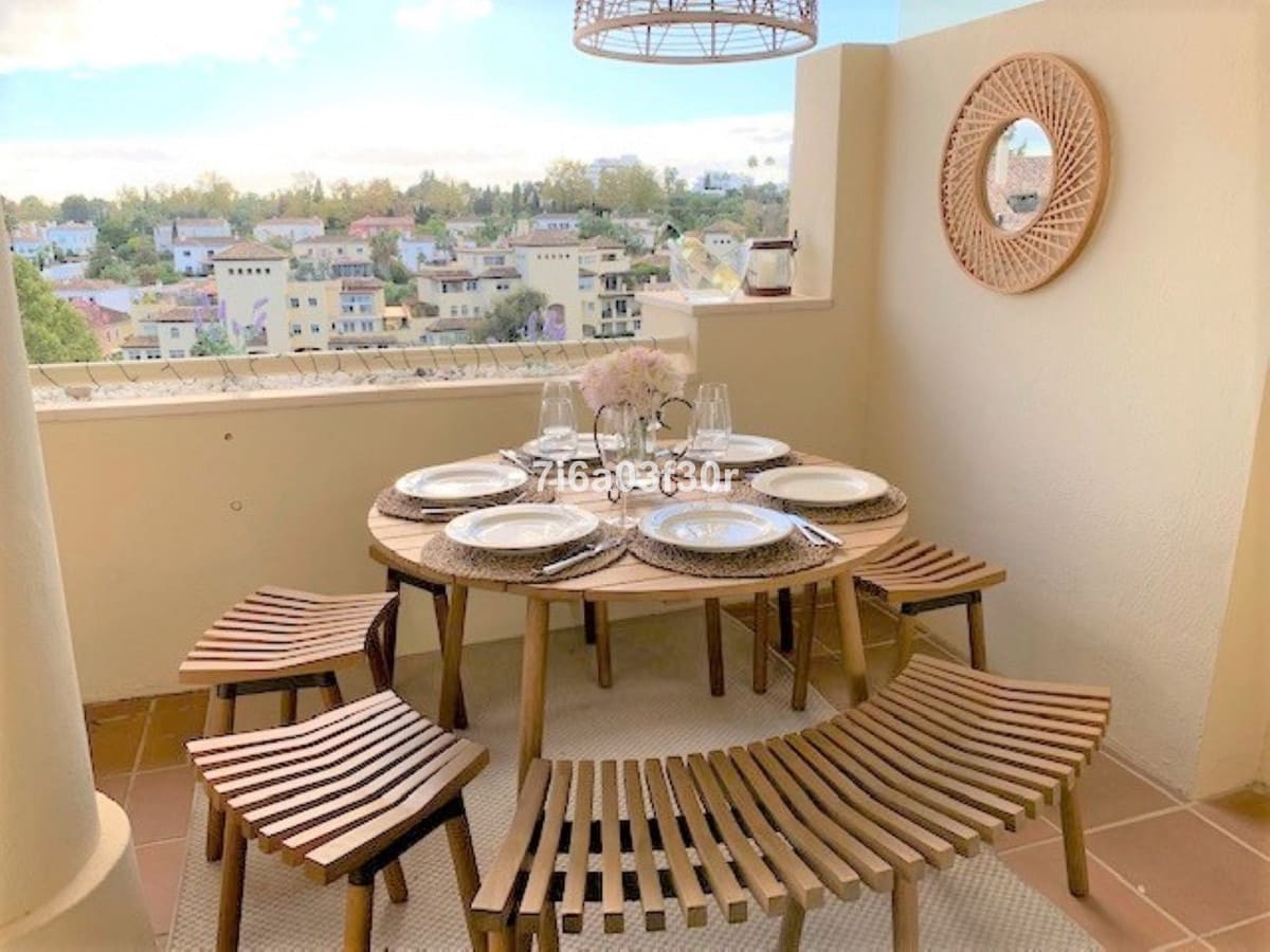 Appartement de 3 chambres de location de vacances à Guadalmina avec piscine garage - 1 700 € (Ref: 9707767)