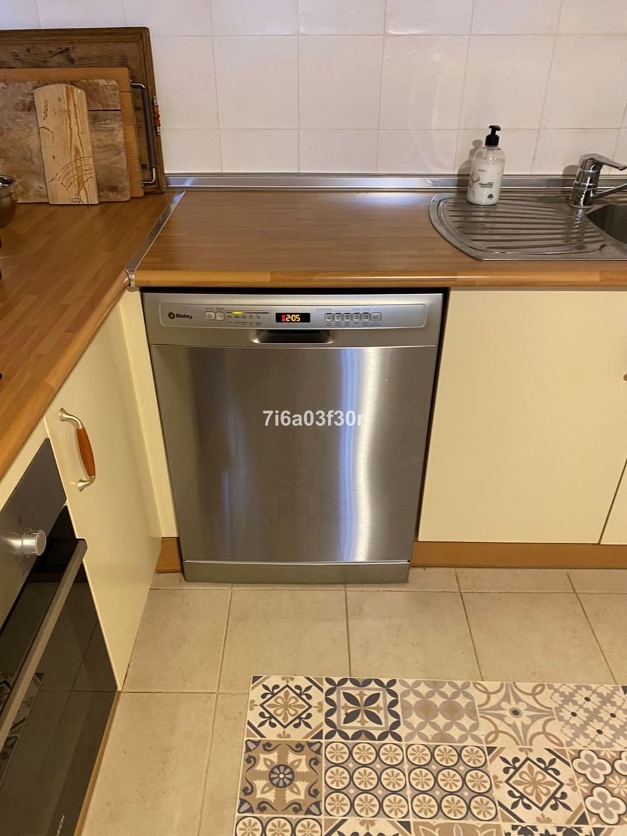 Appartement de 3 chambres de location de vacances à Guadalmina avec piscine garage - 1 700 € (Ref: 9707767)