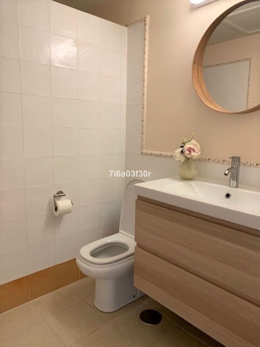 Appartement de 3 chambres de location de vacances à Guadalmina avec piscine garage - 1 700 € (Ref: 9707767)