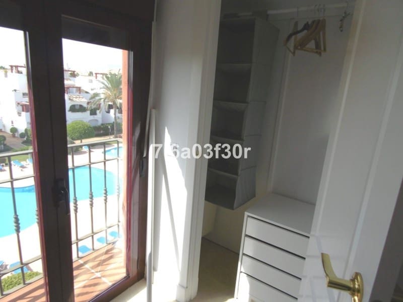 4 bedroom Penthouse for holiday rental in San Pedro de Alcantara with pool garage - € 2,000 (Ref: 9713554)