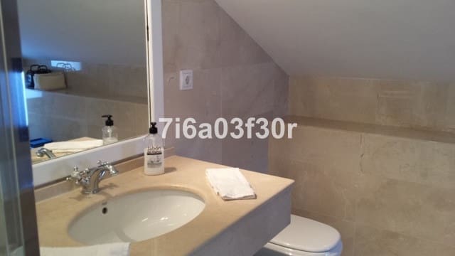 4 bedroom Penthouse for holiday rental in San Pedro de Alcantara with pool garage - € 2,000 (Ref: 9713554)