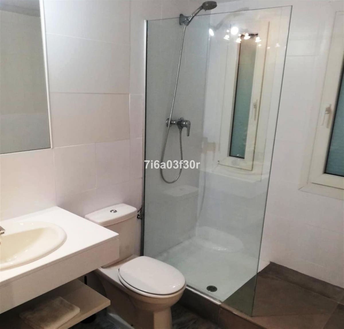 2 sovrum Lägenhet för semesterbostäder i Puerto Banus med pool garage - 1 200 € (Ref: 9757813)