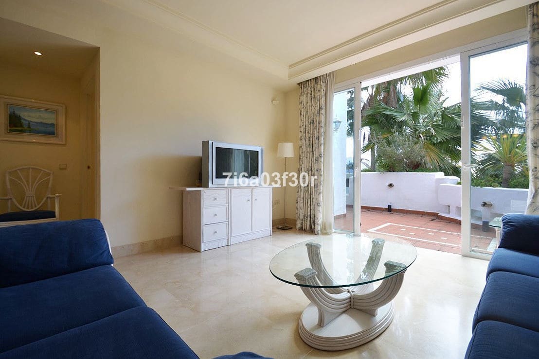 2 sovrum Lägenhet för semesterbostäder i Puerto Banus med pool garage - 1 000 € (Ref: 9757814)