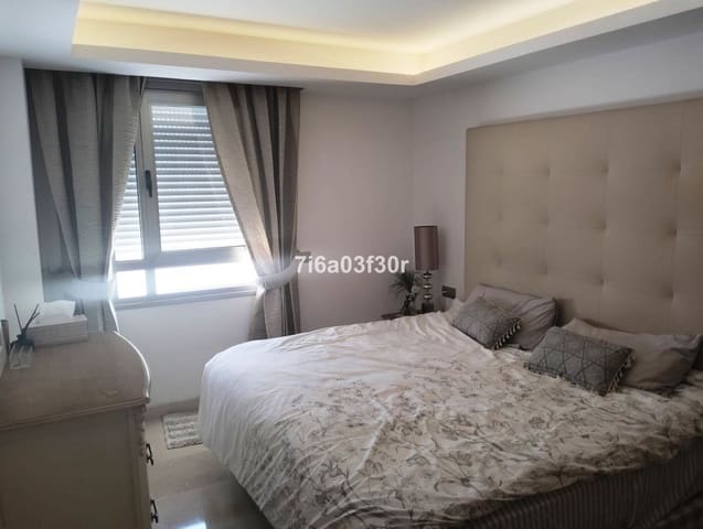 Apartamento de 3 habitaciones en San Pedro de Alcantara, Marbella en alquiler con piscina garaje - 3.000 € (Ref: 9757815)