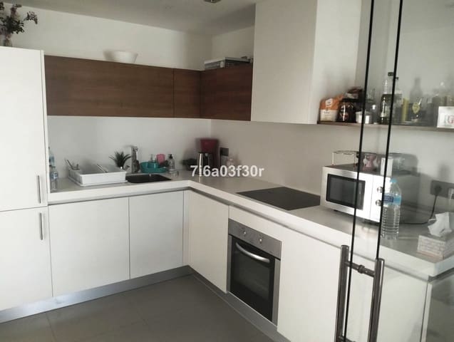 Apartamento de 3 habitaciones en San Pedro de Alcantara, Marbella en alquiler con piscina garaje - 3.000 € (Ref: 9757815)
