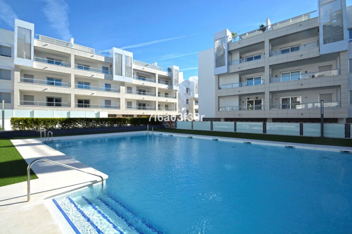 3 soverom Leilighet til leie i San Pedro de Alcantara med svømmebasseng garasje - € 3 000 (Ref: 9757815)