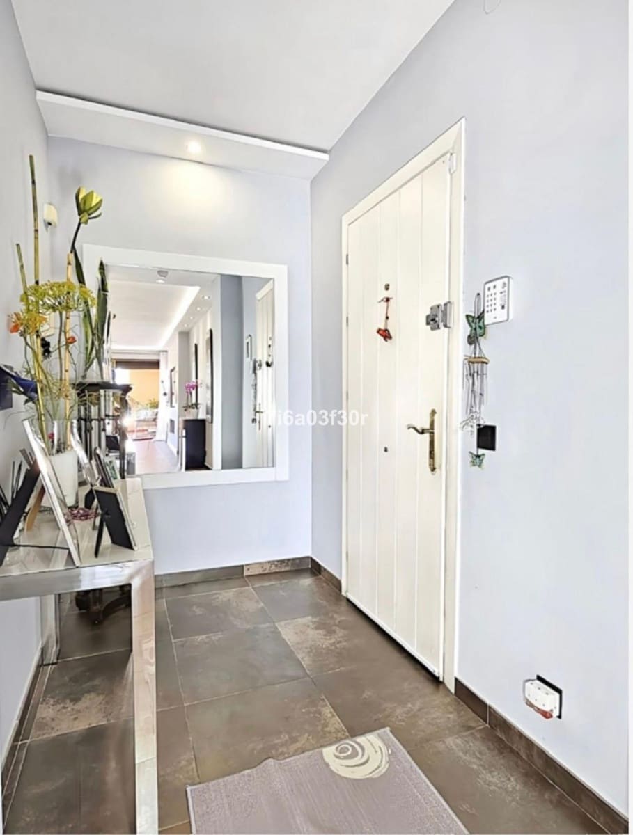 2 sovrum Lägenhet till salu i Estepona med pool garage - 495 000 € (Ref: 9763458)