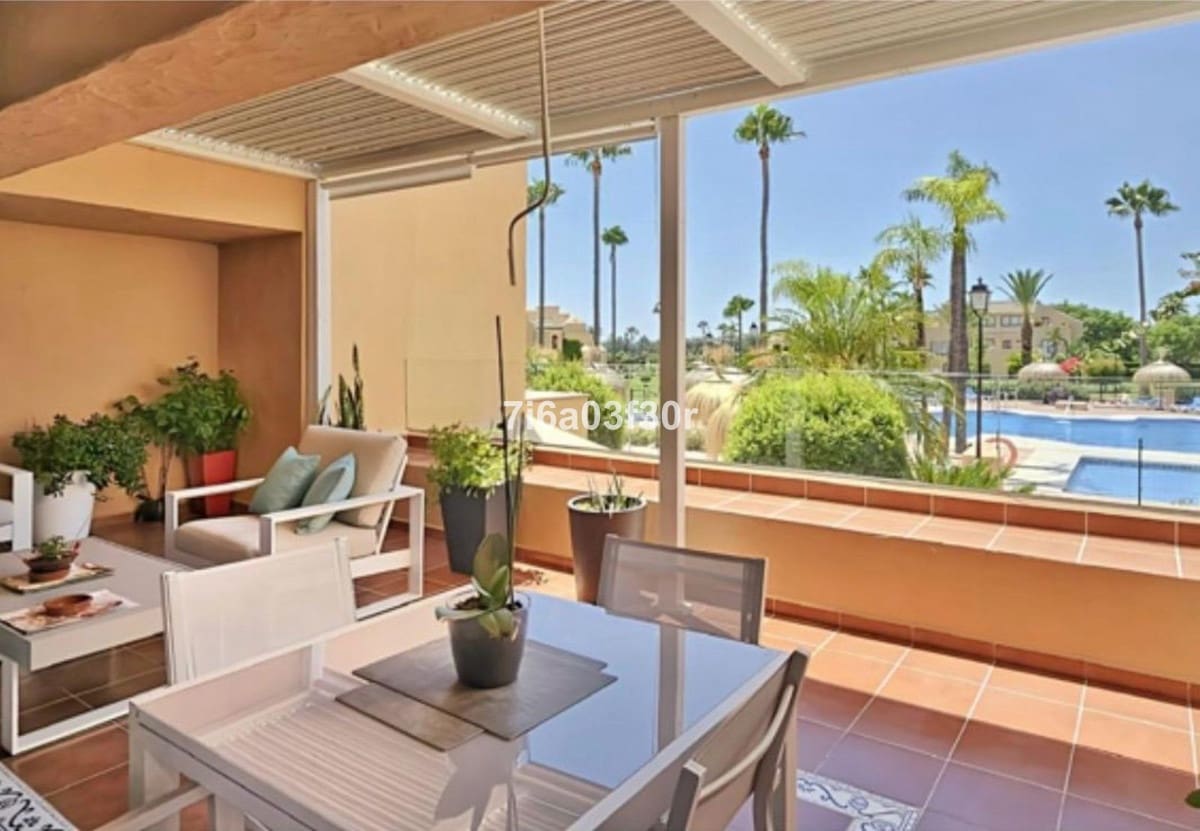 2 sovrum Lägenhet till salu i Estepona med pool garage - 495 000 € (Ref: 9763458)