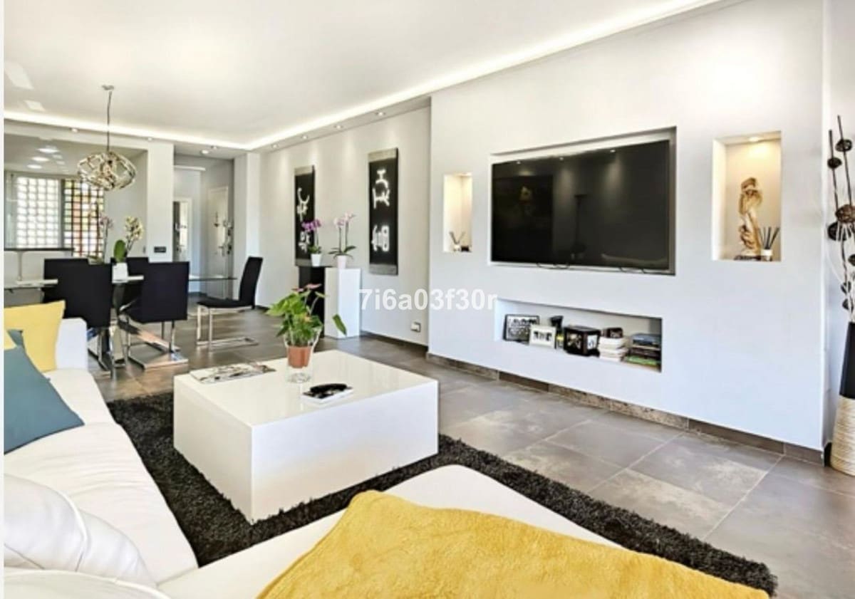 2 sovrum Lägenhet till salu i Estepona med pool garage - 495 000 € (Ref: 9763458)