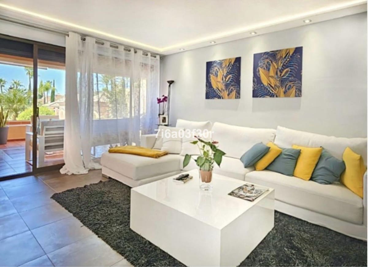 2 sovrum Lägenhet till salu i Estepona med pool garage - 495 000 € (Ref: 9763458)