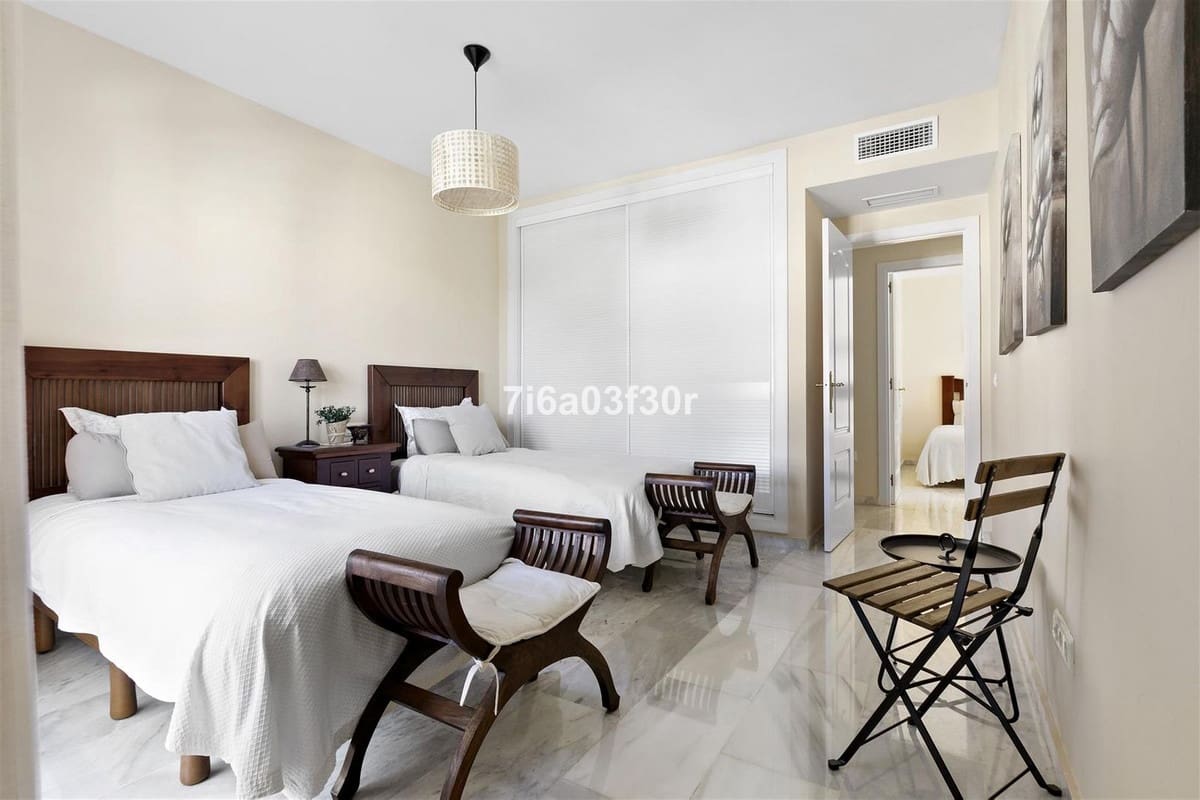 3 bedroom Apartment for sale in San Pedro de Alcantara with pool garage - € 930,000 (Ref: 9795648)