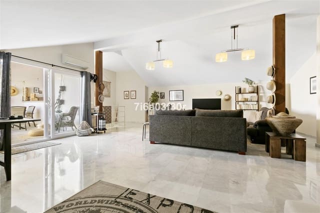 Apartamento de 3 habitaciones en San Pedro de Alcantara, Marbella en alquiler con piscina garaje - 3.300 € (Ref: 9795649)