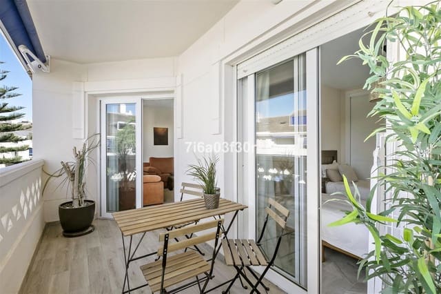 Apartamento de 3 habitaciones en San Pedro de Alcantara, Marbella en alquiler con piscina garaje - 3.300 € (Ref: 9795649)