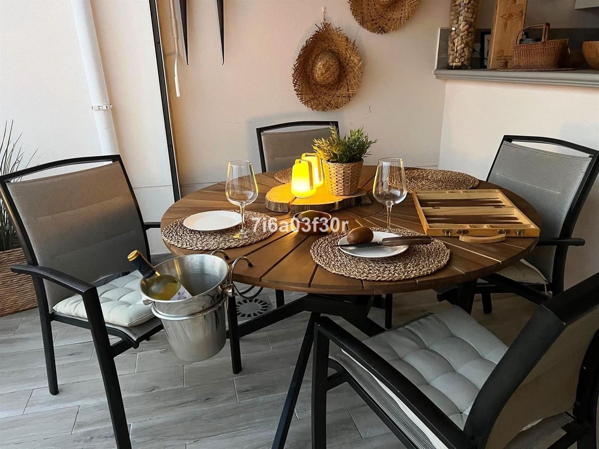 Apartamento de 3 habitaciones en San Pedro de Alcantara en alquiler con piscina garaje - 3.300 € (Ref: 9795649)