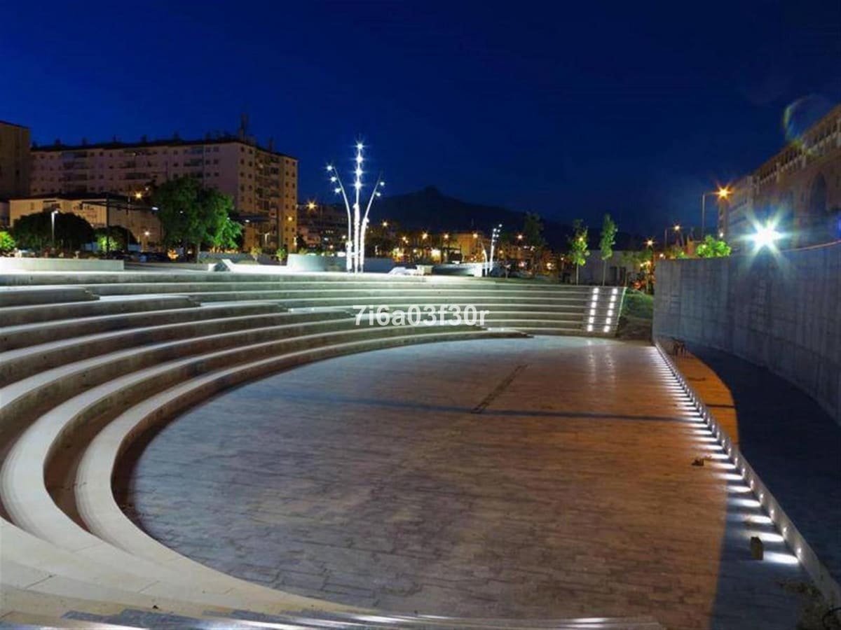 Apartamento de 3 habitaciones en San Pedro de Alcantara en alquiler con piscina garaje - 3.300 € (Ref: 9795649)