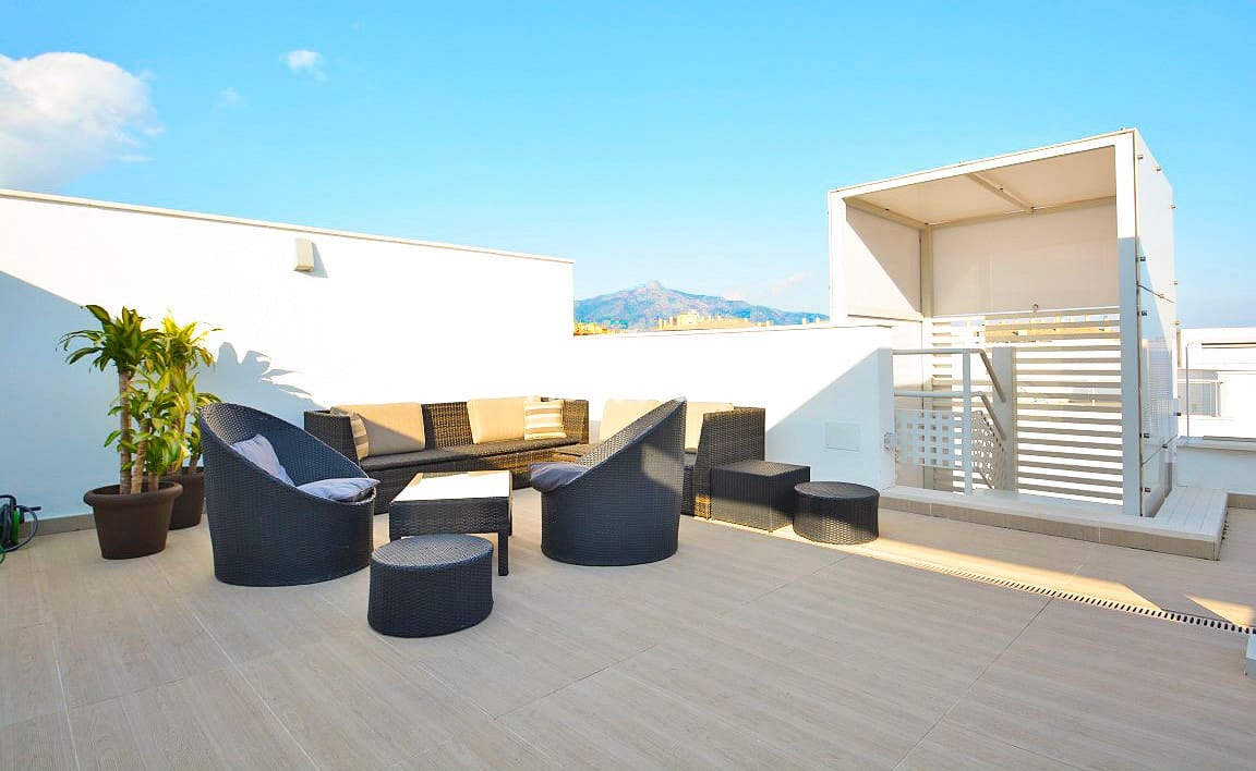 3 camera da letto Attico da affittare in San Pedro de Alcantara con piscina garage - 2.600 € (Rif: 9828039)