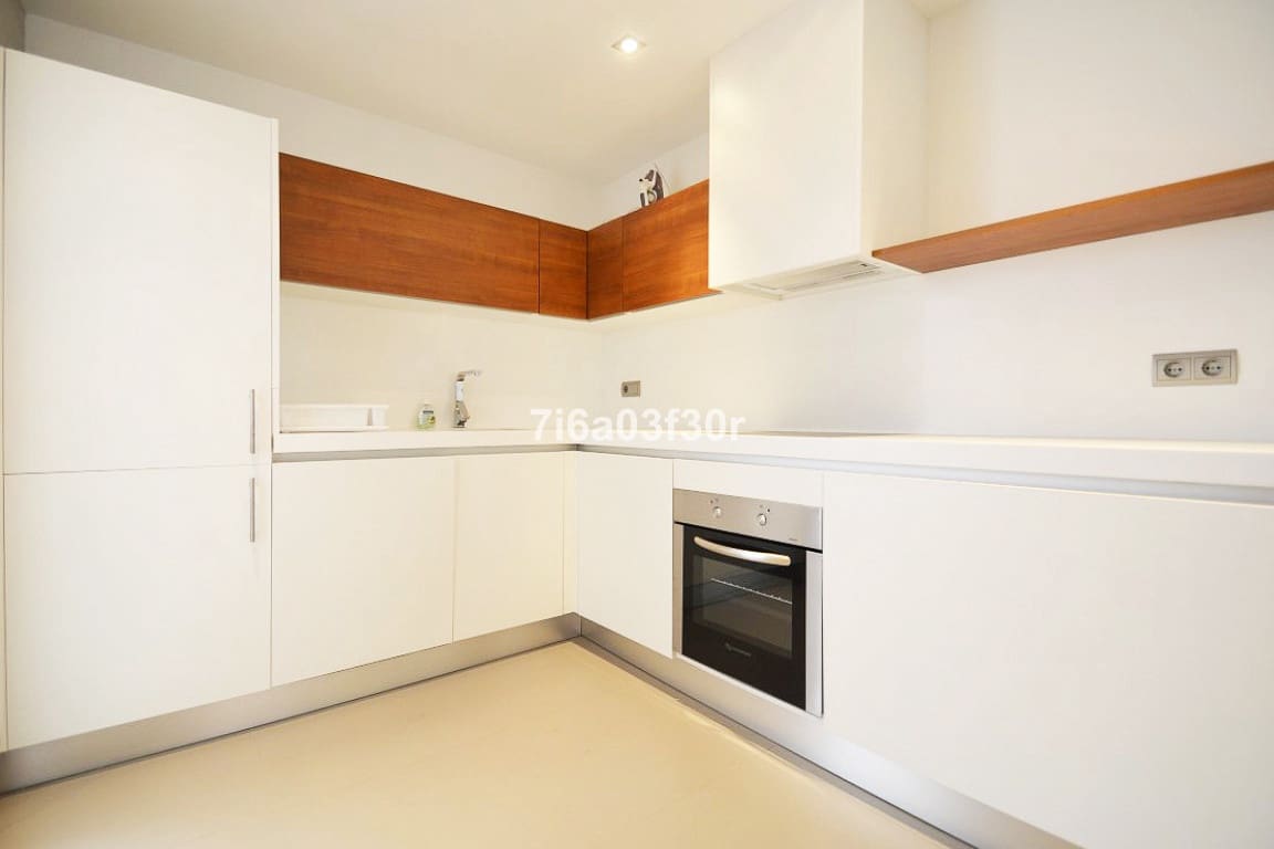 3 camera da letto Attico da affittare in San Pedro de Alcantara con piscina garage - 2.600 € (Rif: 9828039)
