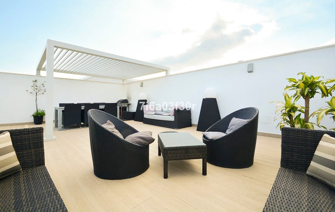 3 camera da letto Attico da affittare in San Pedro de Alcantara con piscina garage - 2.600 € (Rif: 9828039)