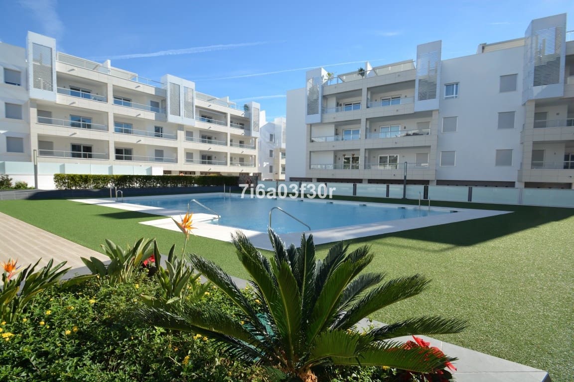 3 camera da letto Attico da affittare in San Pedro de Alcantara con piscina garage - 2.600 € (Rif: 9828039)