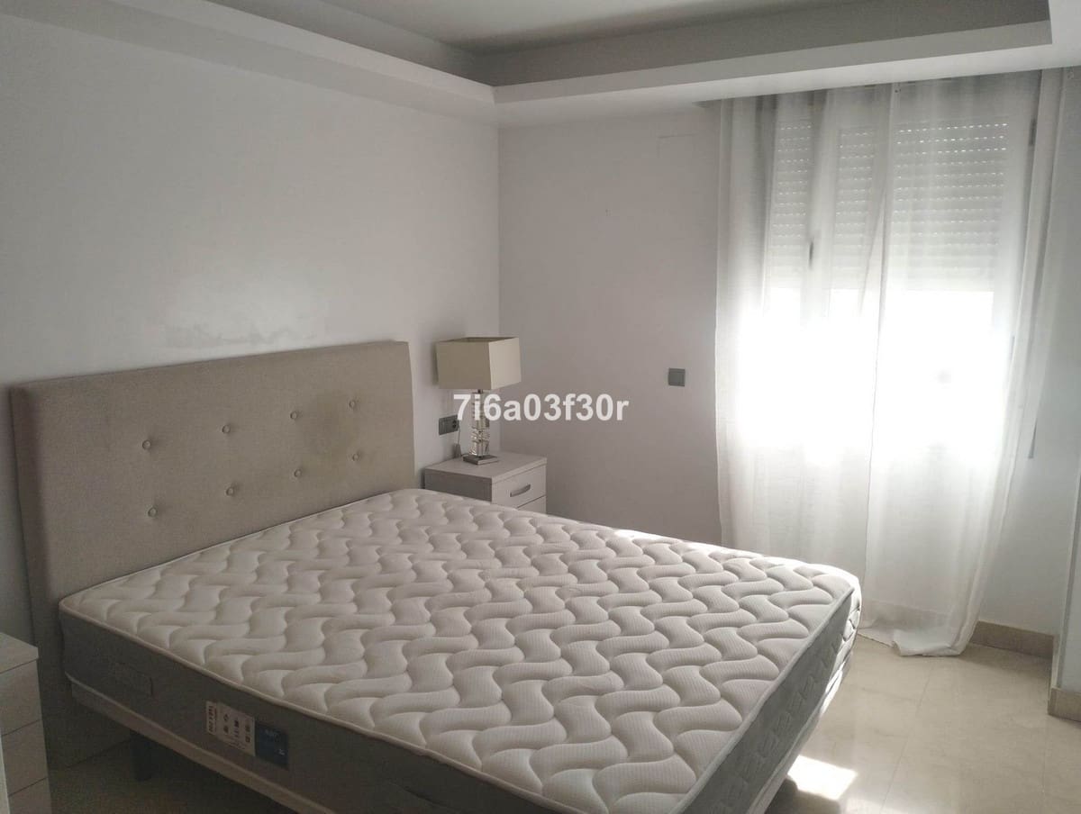 3 bedroom Penthouse for rent in San Pedro de Alcantara with pool garage - € 2,600 (Ref: 9828039)