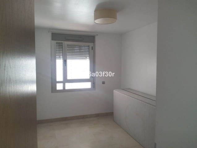 3 makuuhuone Kattohuoneisto vuokrattavana paikassa San Pedro de Alcantara, Marbella mukana uima-altaan 
autotalli - 2 600 € (Ref: 9828039)